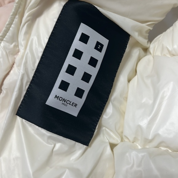 Moncler vest - Picture 6 of 7